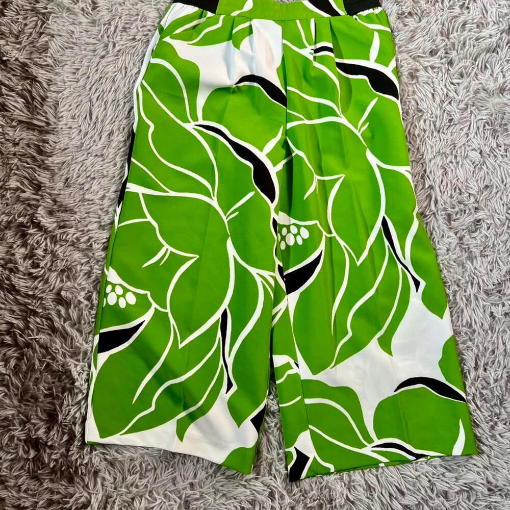 Green and white floral Eccentric Retro Y2K Fairy Maximalist Wide‎ Leg Capris